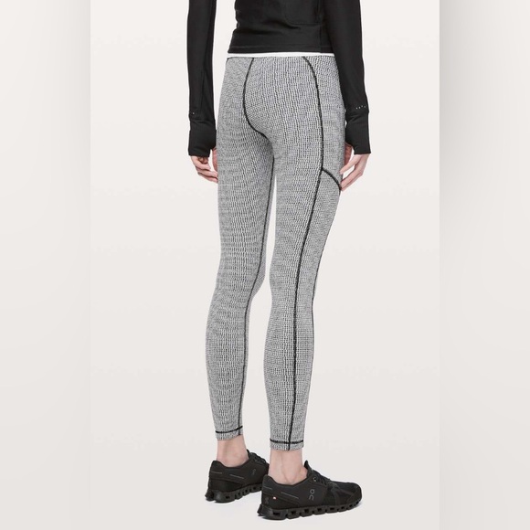 lululemon | size 6 Speed Up Tight *Full-On Luxtreme 28" Teeny Tooth White Black - Picture 4 of 9